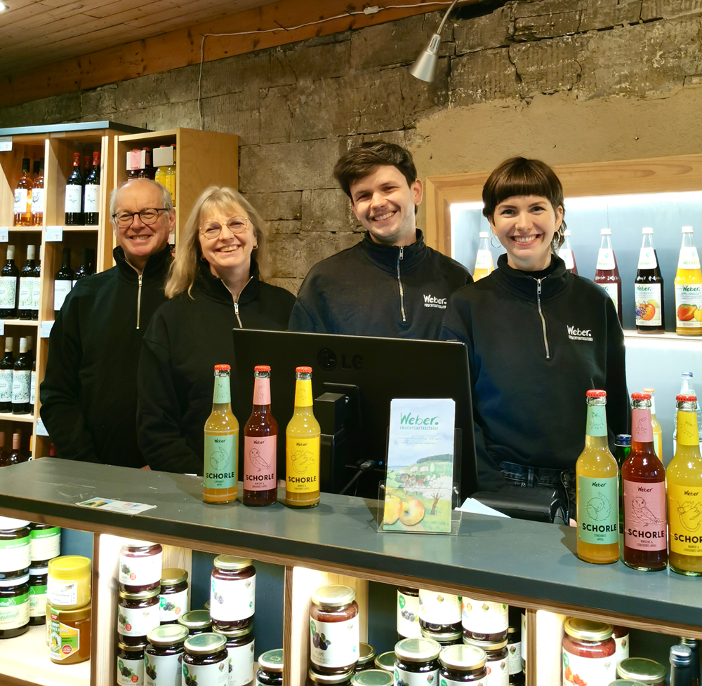 Generationswechsel bei der Fruchtsaftkelterei Weber